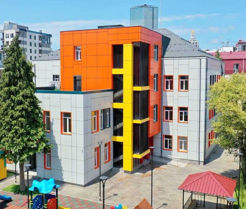 В Батуми обновляют школы и детские сады
