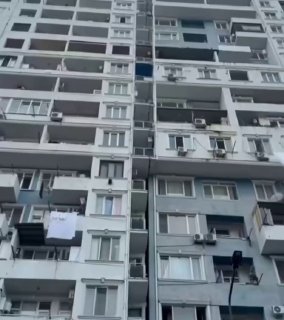 🏚 Трещина через несколько этажей: видео из Батуми